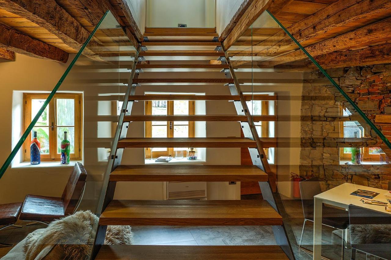 Aldila Art Rooms, Apartment And Vacation House Шмартно Экстерьер фото