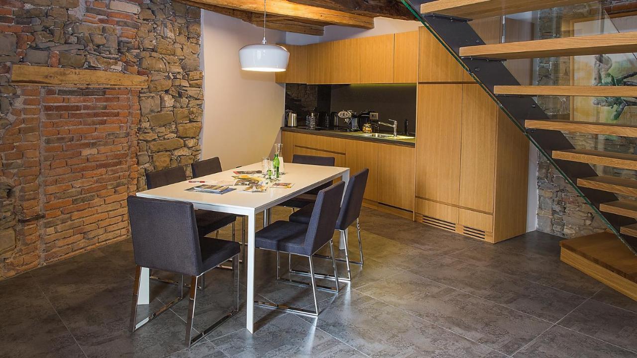 Aldila Art Rooms, Apartment And Vacation House Шмартно Экстерьер фото