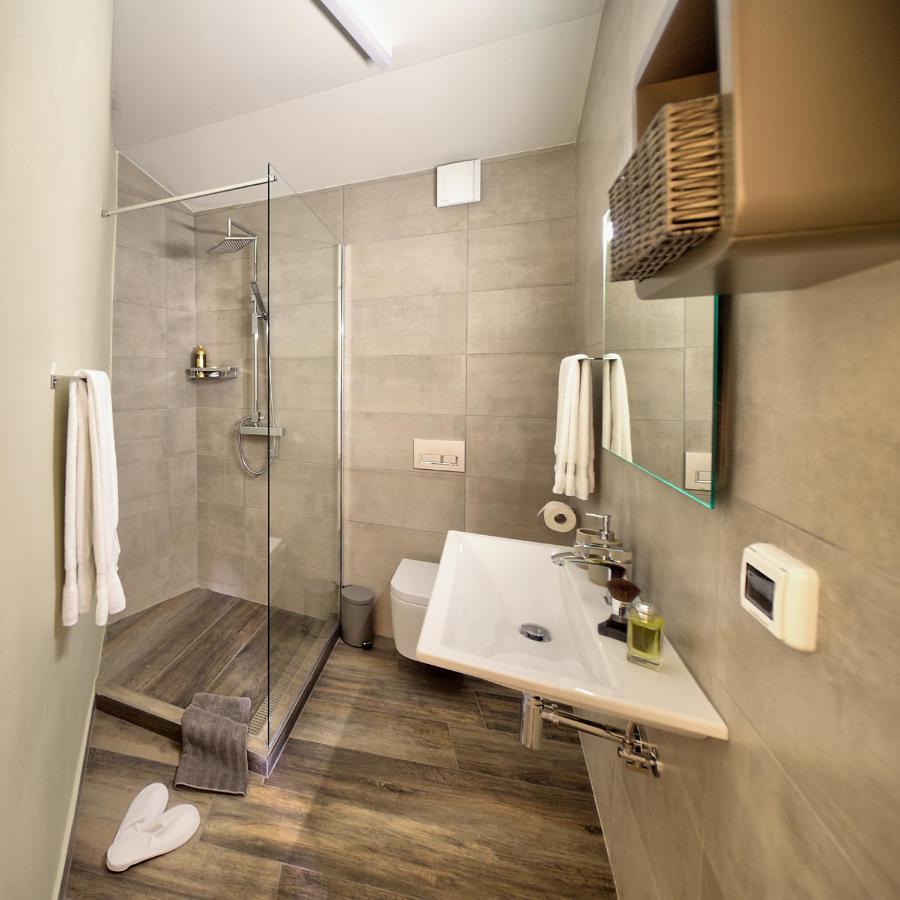 Aldila Art Rooms, Apartment And Vacation House Шмартно Экстерьер фото