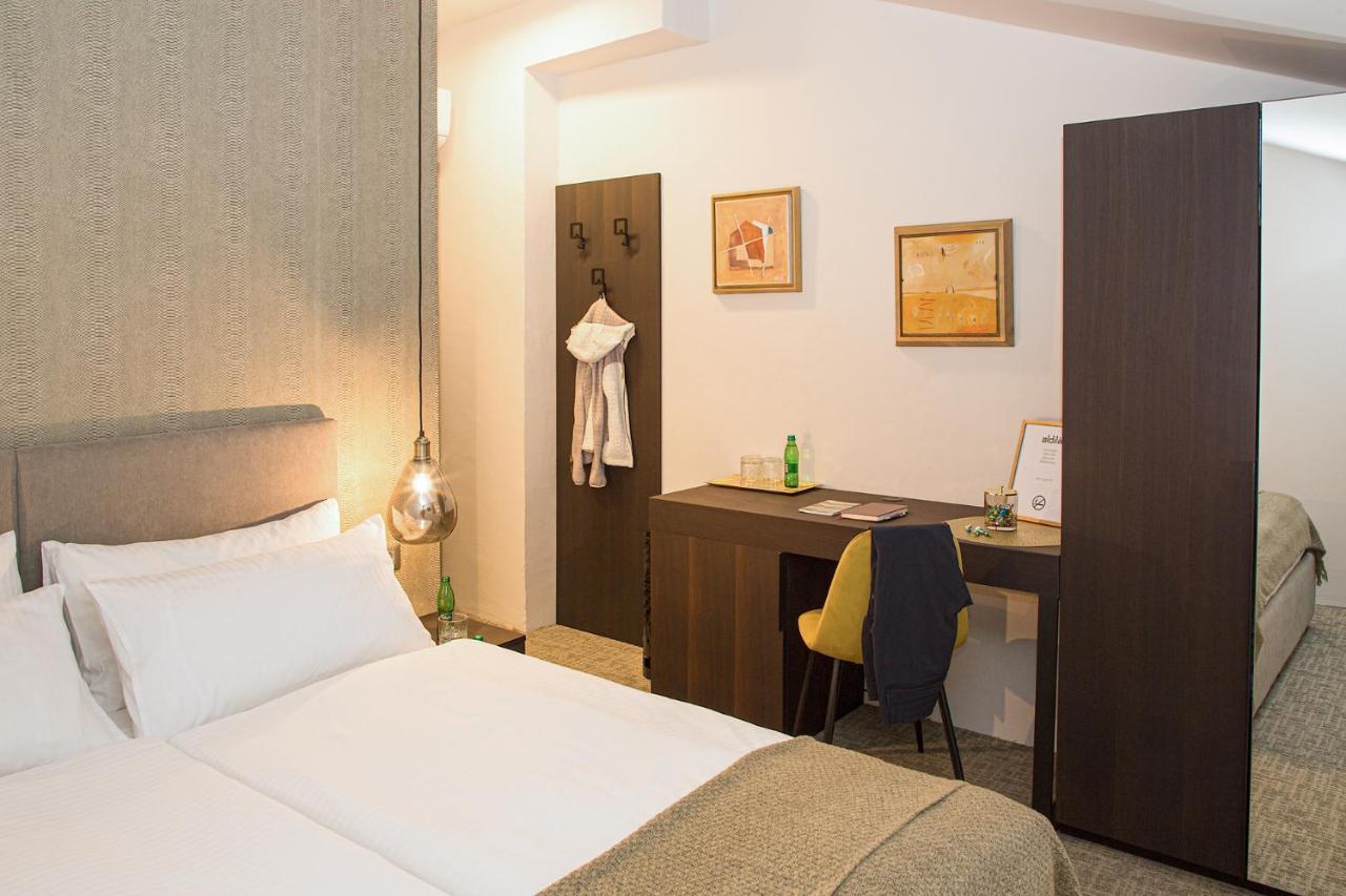 Aldila Art Rooms, Apartment And Vacation House Шмартно Экстерьер фото