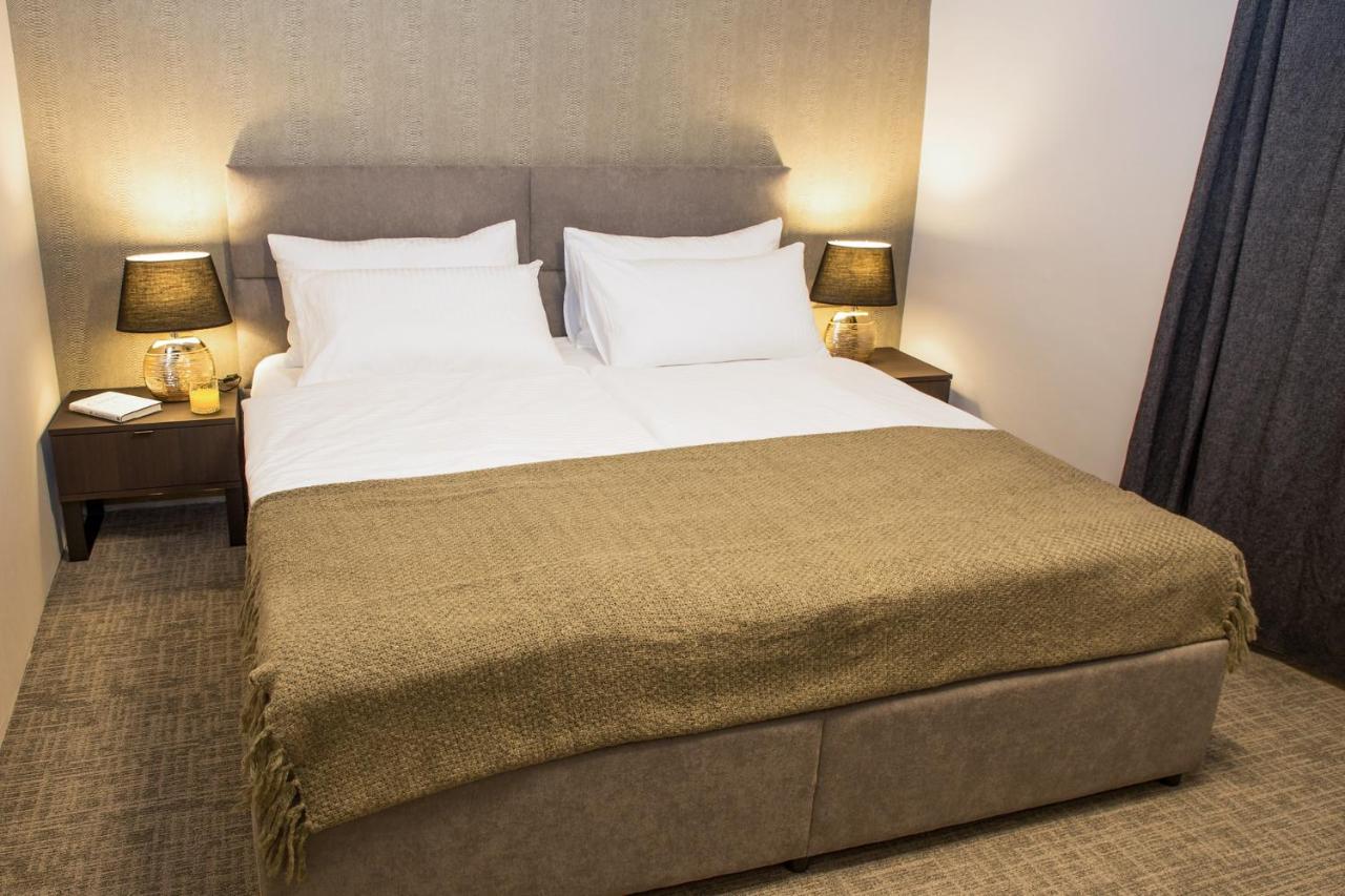 Aldila Art Rooms, Apartment And Vacation House Шмартно Экстерьер фото