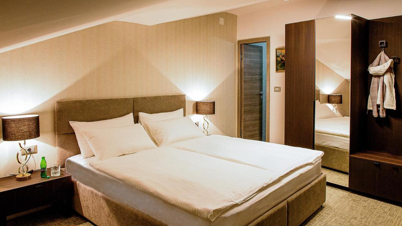 Aldila Art Rooms, Apartment And Vacation House Шмартно Экстерьер фото